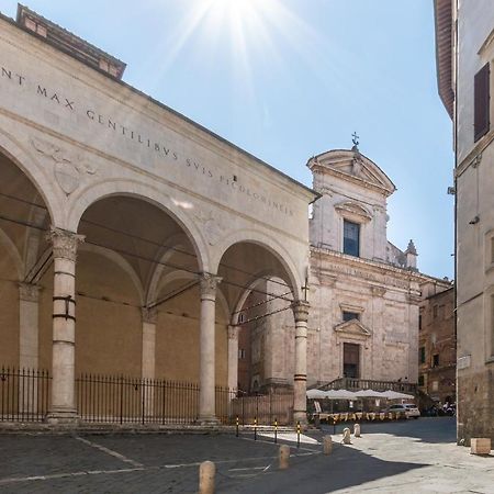 Colours Studio 10 M Away Piazza Del Campo Siena Exterior photo